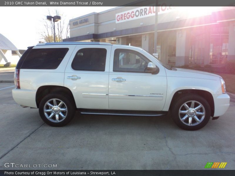 White Diamond Tricoat / Ebony 2010 GMC Yukon Denali