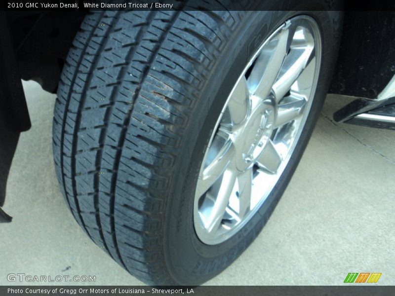 White Diamond Tricoat / Ebony 2010 GMC Yukon Denali