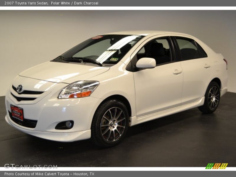 Polar White / Dark Charcoal 2007 Toyota Yaris Sedan
