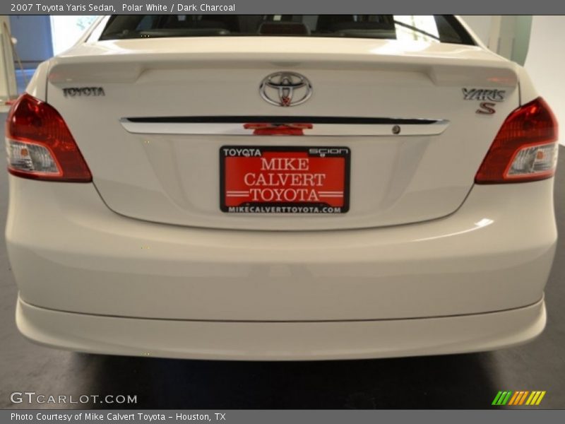 Polar White / Dark Charcoal 2007 Toyota Yaris Sedan