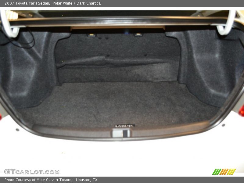 Polar White / Dark Charcoal 2007 Toyota Yaris Sedan