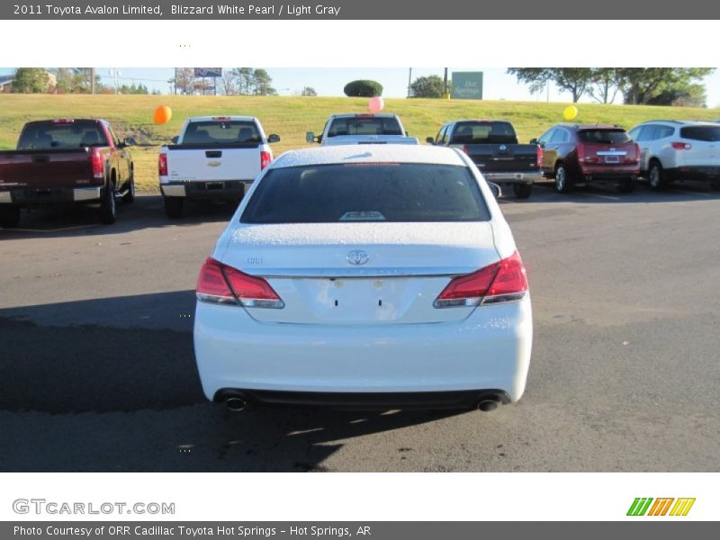 Blizzard White Pearl / Light Gray 2011 Toyota Avalon Limited