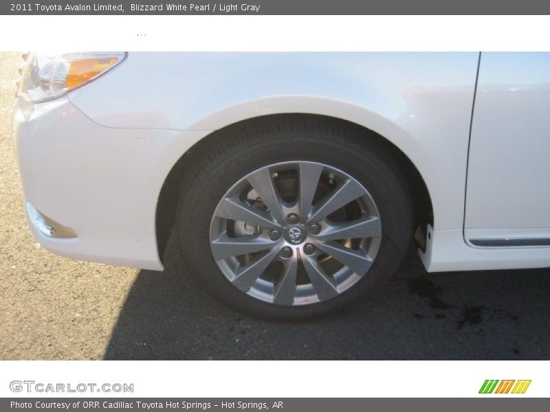 Blizzard White Pearl / Light Gray 2011 Toyota Avalon Limited