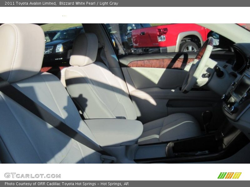 Blizzard White Pearl / Light Gray 2011 Toyota Avalon Limited