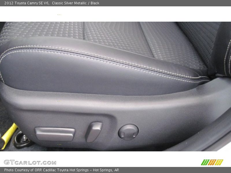 Classic Silver Metallic / Black 2012 Toyota Camry SE V6