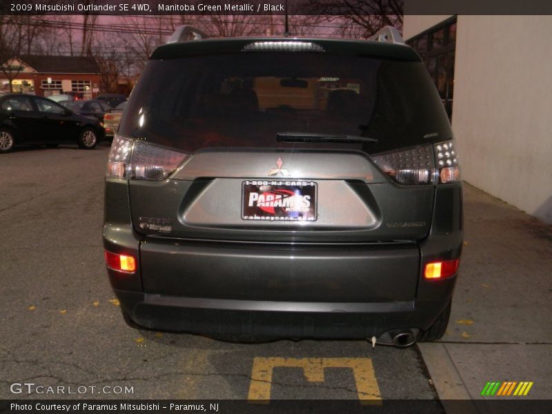 Manitoba Green Metallic / Black 2009 Mitsubishi Outlander SE 4WD