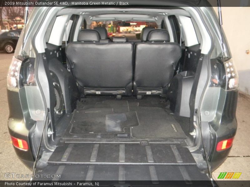 Manitoba Green Metallic / Black 2009 Mitsubishi Outlander SE 4WD