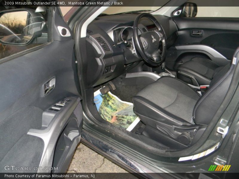 Manitoba Green Metallic / Black 2009 Mitsubishi Outlander SE 4WD