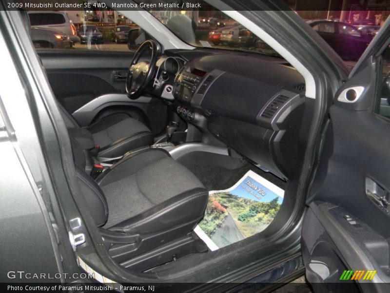 Manitoba Green Metallic / Black 2009 Mitsubishi Outlander SE 4WD