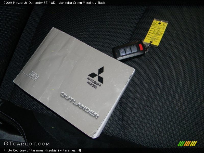 Manitoba Green Metallic / Black 2009 Mitsubishi Outlander SE 4WD