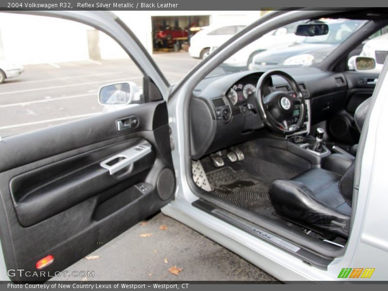 Reflex Silver Metallic / Black Leather 2004 Volkswagen R32