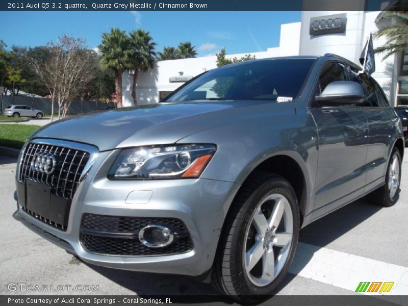 Quartz Grey Metallic / Cinnamon Brown 2011 Audi Q5 3.2 quattro