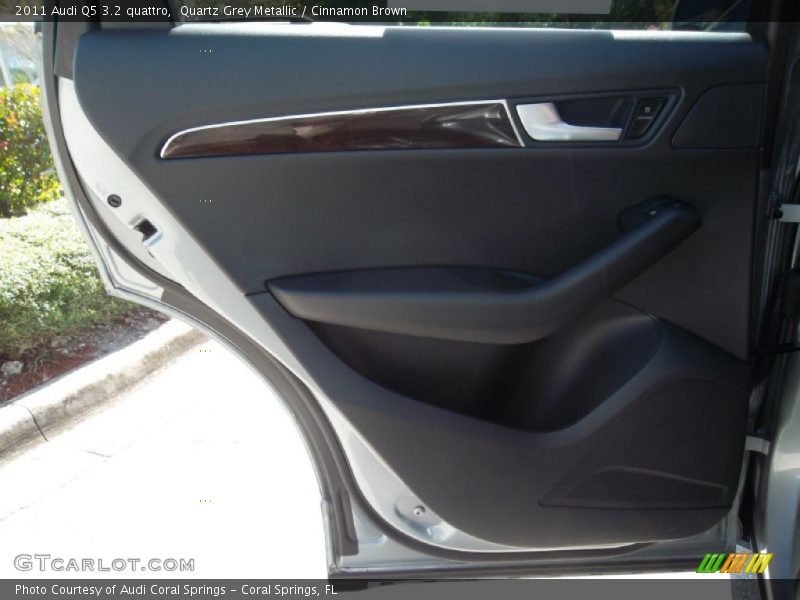 Quartz Grey Metallic / Cinnamon Brown 2011 Audi Q5 3.2 quattro