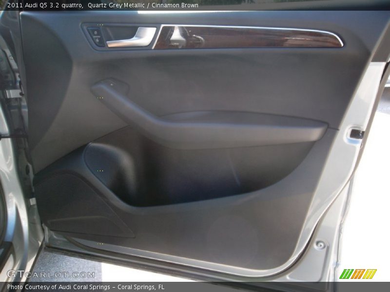 Quartz Grey Metallic / Cinnamon Brown 2011 Audi Q5 3.2 quattro
