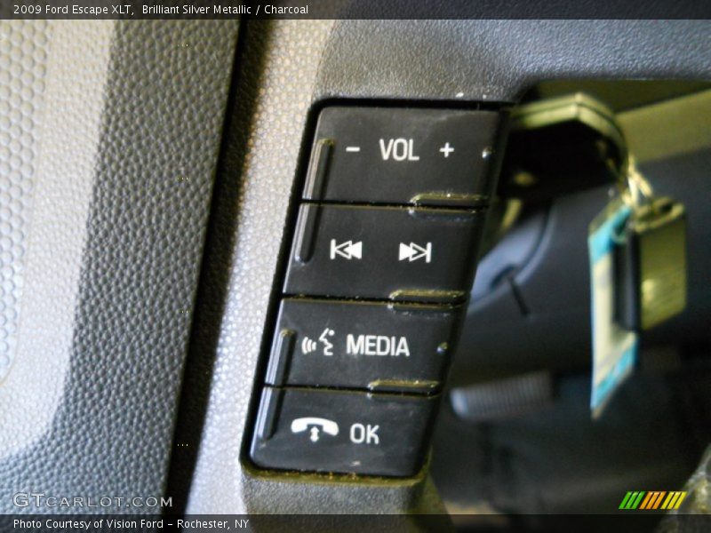 Brilliant Silver Metallic / Charcoal 2009 Ford Escape XLT