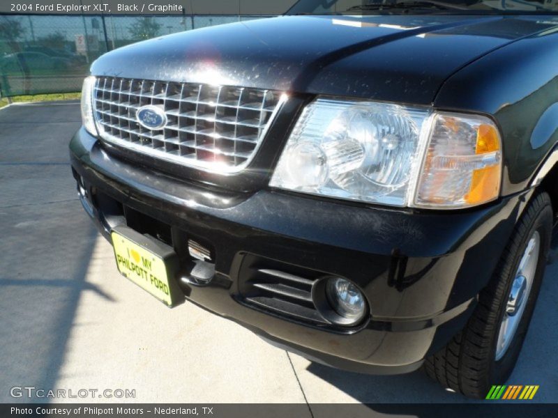 Black / Graphite 2004 Ford Explorer XLT
