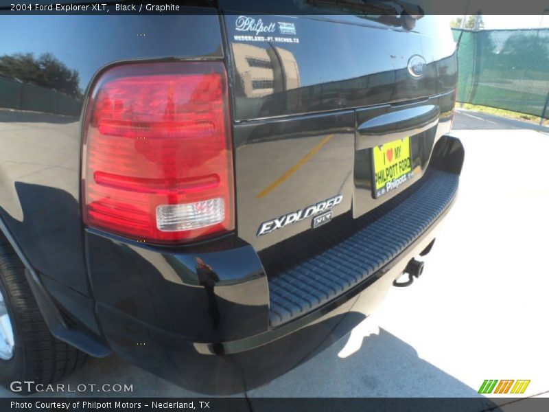 Black / Graphite 2004 Ford Explorer XLT