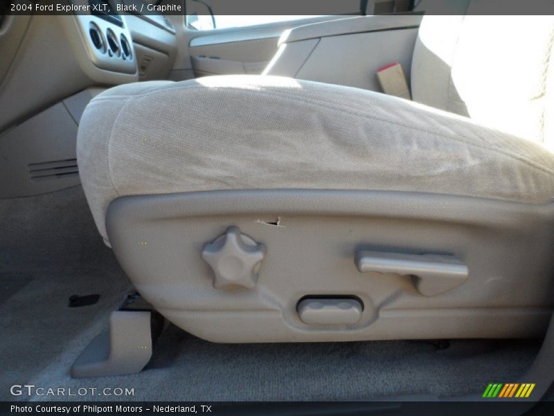 Black / Graphite 2004 Ford Explorer XLT