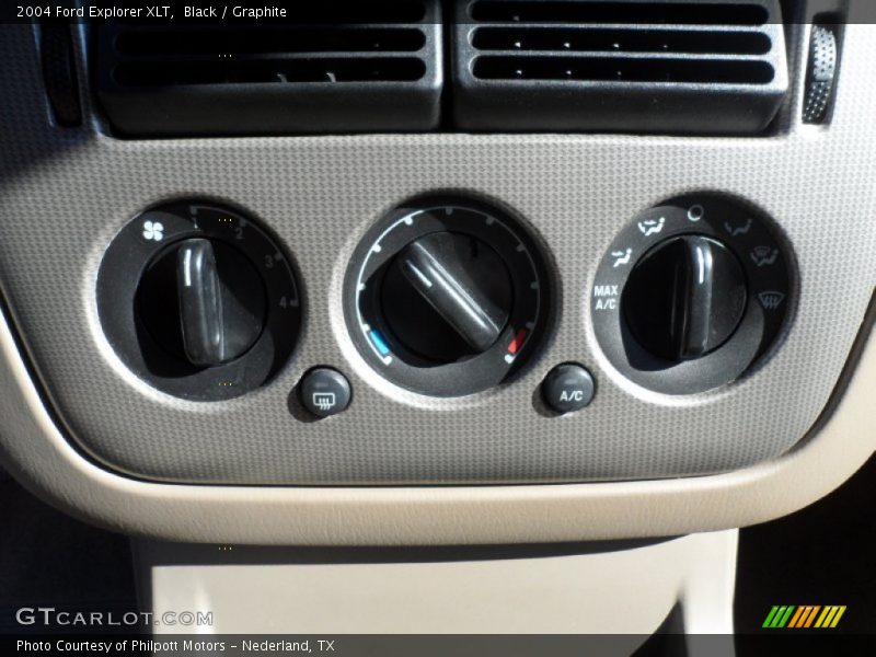 Black / Graphite 2004 Ford Explorer XLT