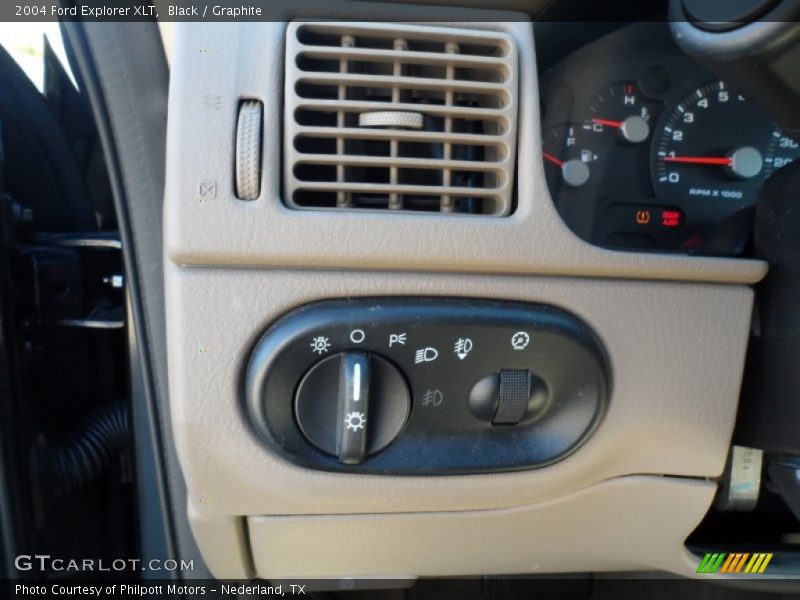 Black / Graphite 2004 Ford Explorer XLT