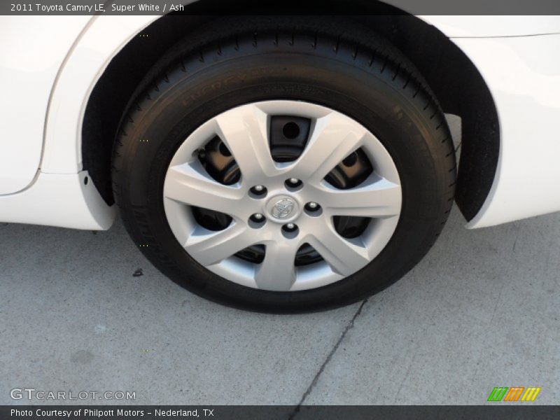Super White / Ash 2011 Toyota Camry LE