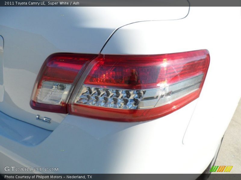 Super White / Ash 2011 Toyota Camry LE