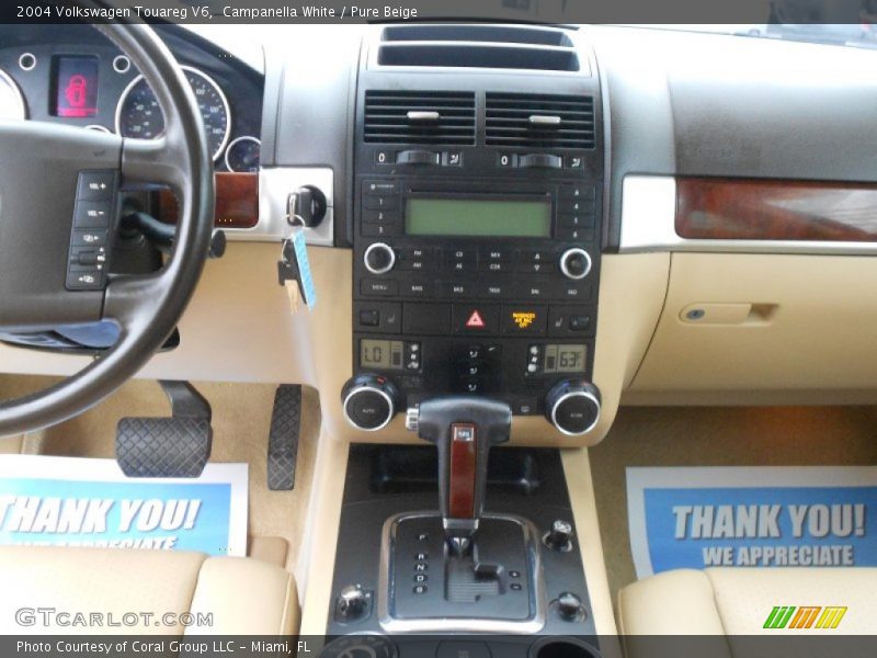 Campanella White / Pure Beige 2004 Volkswagen Touareg V6