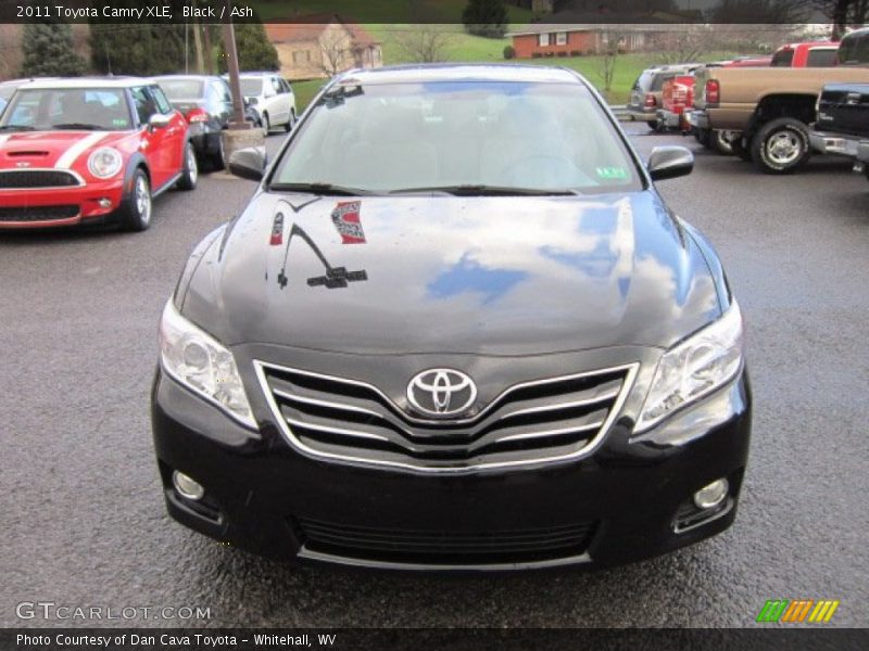 Black / Ash 2011 Toyota Camry XLE