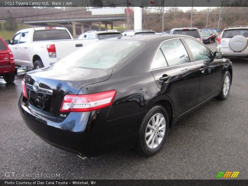 Black / Ash 2011 Toyota Camry XLE