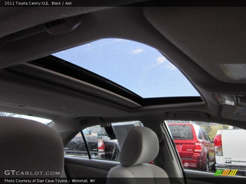 Black / Ash 2011 Toyota Camry XLE