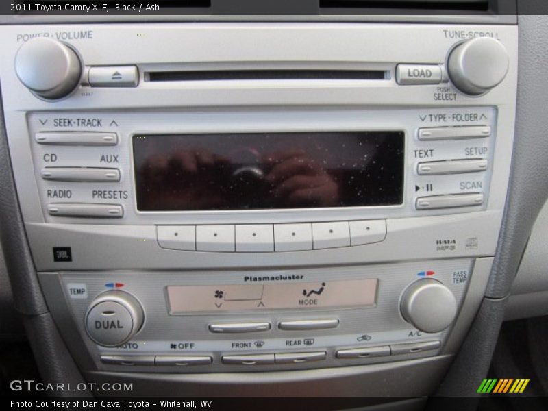Black / Ash 2011 Toyota Camry XLE
