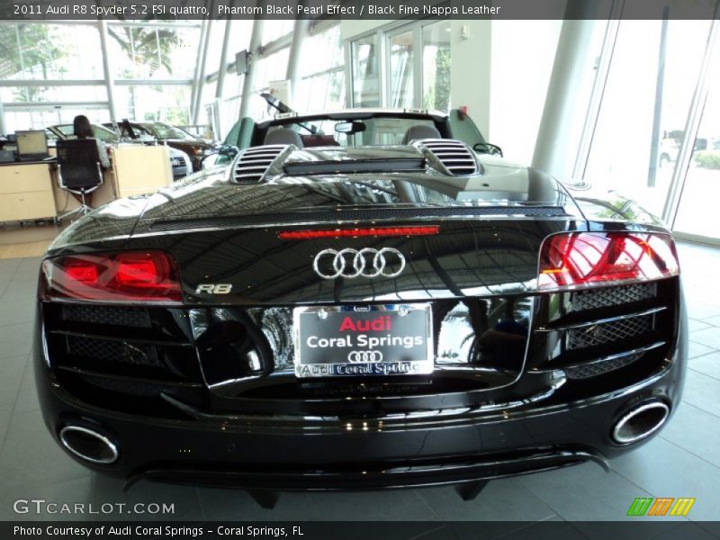 Phantom Black Pearl Effect / Black Fine Nappa Leather 2011 Audi R8 Spyder 5.2 FSI quattro