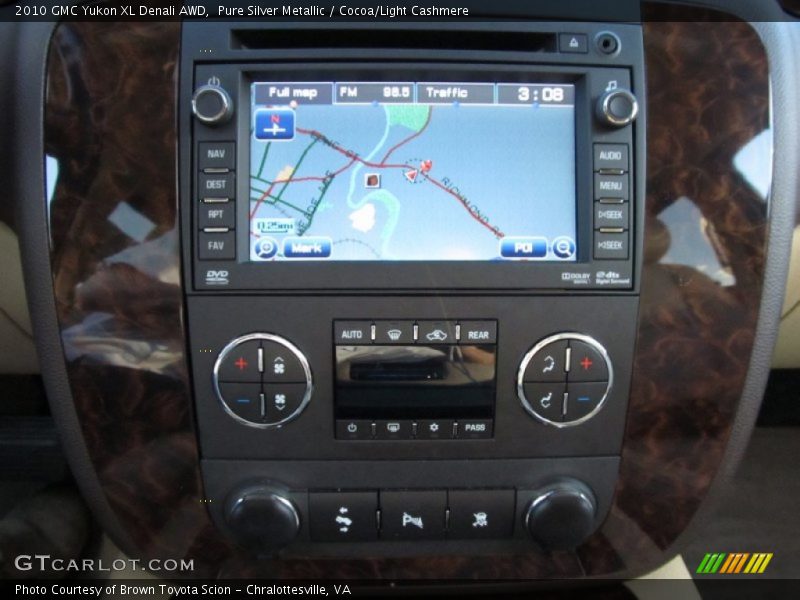 Pure Silver Metallic / Cocoa/Light Cashmere 2010 GMC Yukon XL Denali AWD