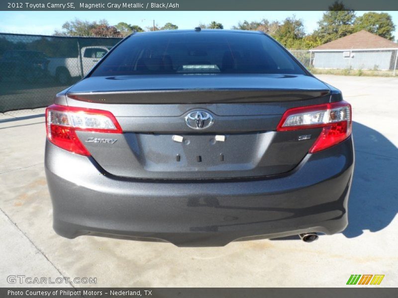 Magnetic Gray Metallic / Black/Ash 2012 Toyota Camry SE