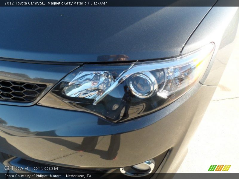 Magnetic Gray Metallic / Black/Ash 2012 Toyota Camry SE