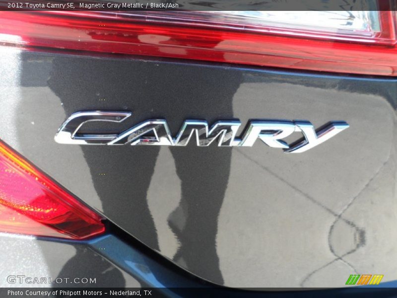 Magnetic Gray Metallic / Black/Ash 2012 Toyota Camry SE