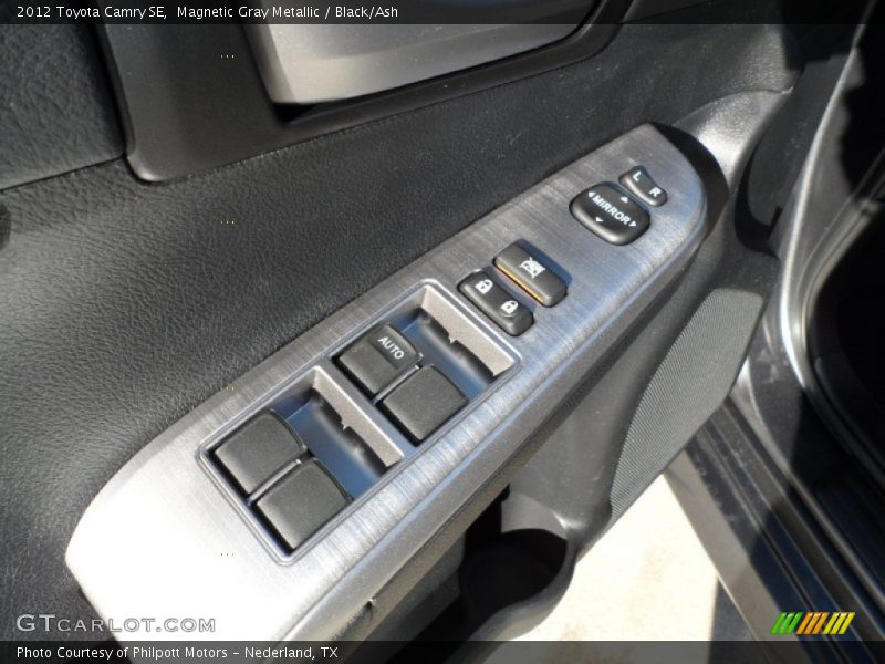 Magnetic Gray Metallic / Black/Ash 2012 Toyota Camry SE