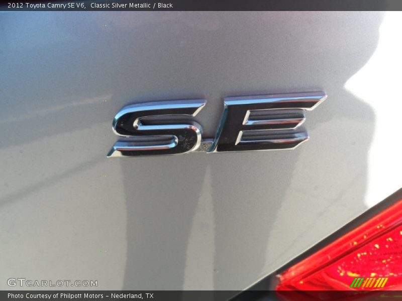 Classic Silver Metallic / Black 2012 Toyota Camry SE V6