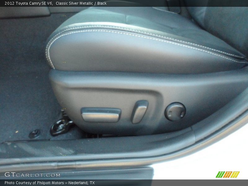 Classic Silver Metallic / Black 2012 Toyota Camry SE V6