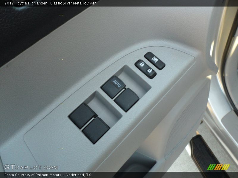Classic Silver Metallic / Ash 2012 Toyota Highlander