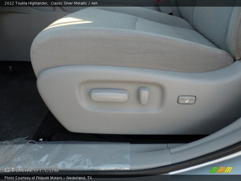 Classic Silver Metallic / Ash 2012 Toyota Highlander