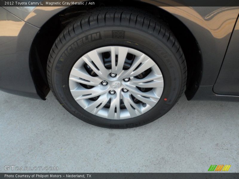 Magnetic Gray Metallic / Ash 2012 Toyota Camry L
