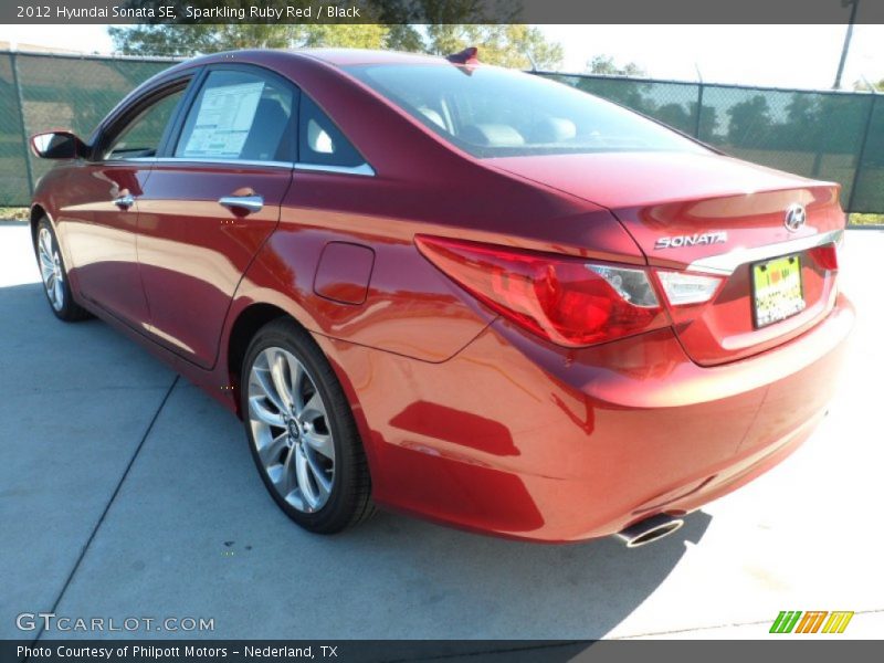 Sparkling Ruby Red / Black 2012 Hyundai Sonata SE