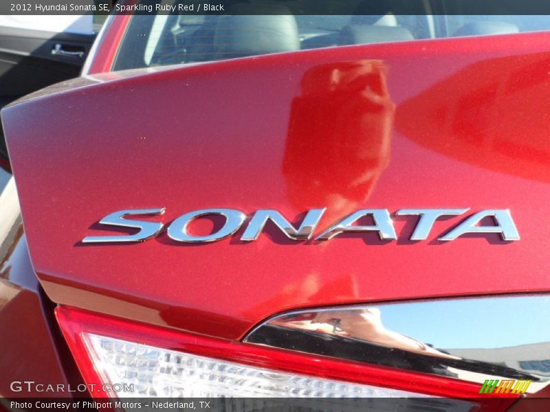 Sparkling Ruby Red / Black 2012 Hyundai Sonata SE