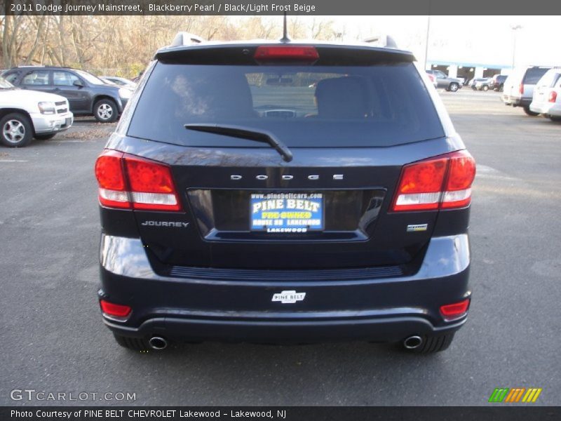 Blackberry Pearl / Black/Light Frost Beige 2011 Dodge Journey Mainstreet