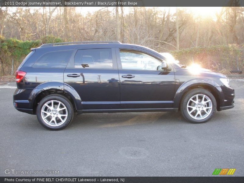 Blackberry Pearl / Black/Light Frost Beige 2011 Dodge Journey Mainstreet