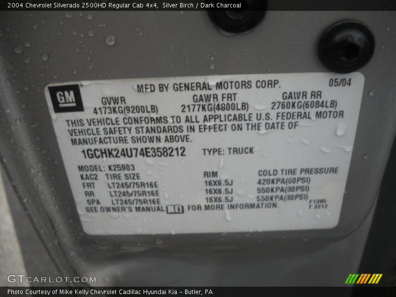 Silver Birch / Dark Charcoal 2004 Chevrolet Silverado 2500HD Regular Cab 4x4