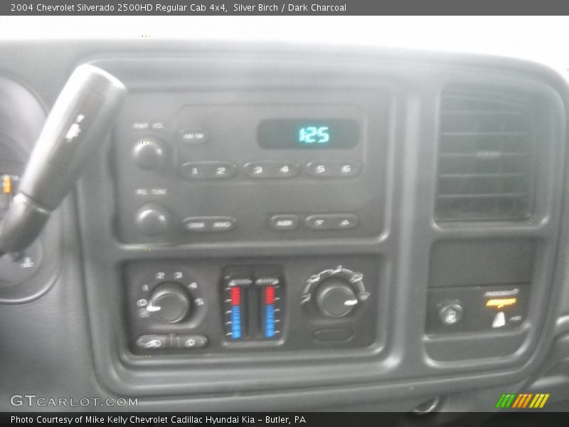 Silver Birch / Dark Charcoal 2004 Chevrolet Silverado 2500HD Regular Cab 4x4