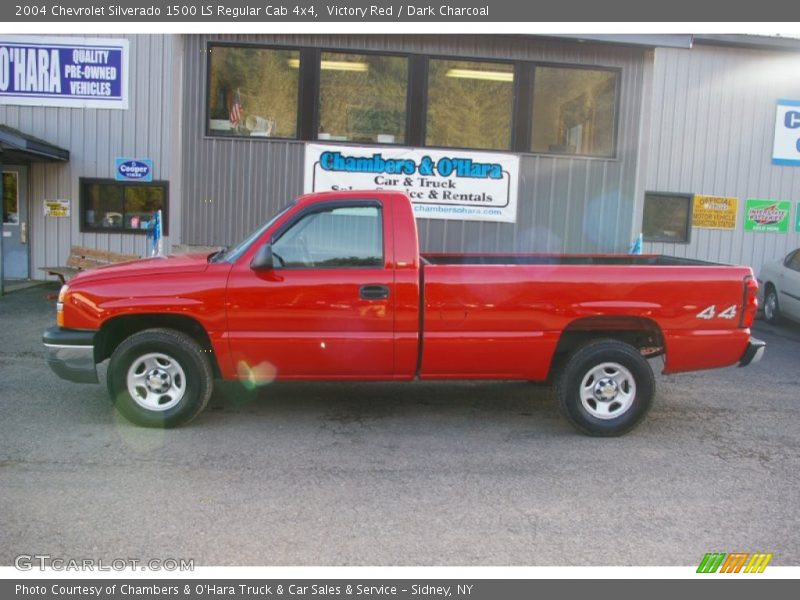 Victory Red / Dark Charcoal 2004 Chevrolet Silverado 1500 LS Regular Cab 4x4