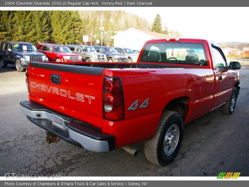 Victory Red / Dark Charcoal 2004 Chevrolet Silverado 1500 LS Regular Cab 4x4